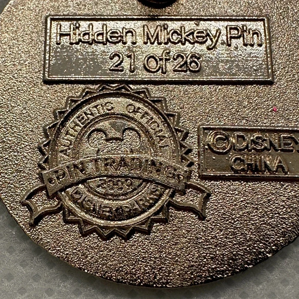 2008 Disney WDW Hidden Mickey Series III Alphabet Ursula (U) Pin Rare‎